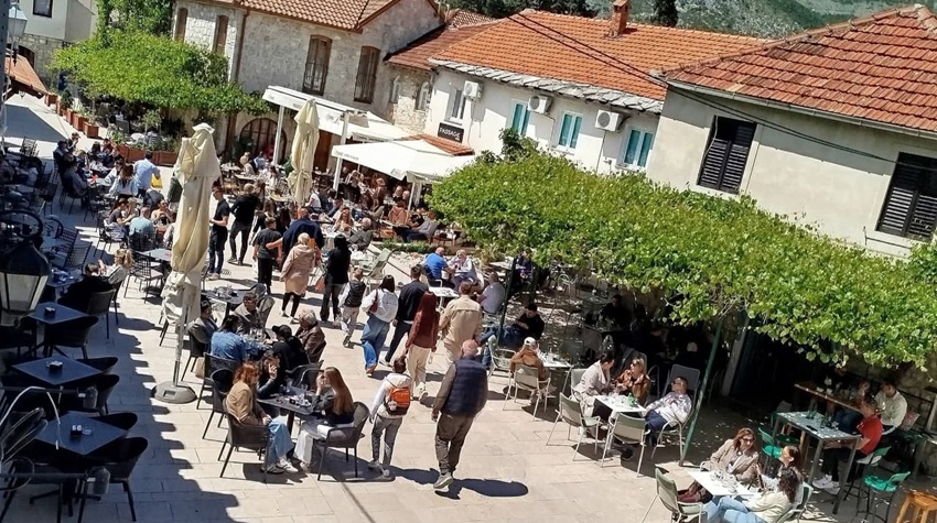 TOURISTS FLOOD THE SOUTH OF REPUBLIKA SRPSKA